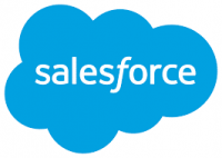 weißer Hintergrund mit hellblauer Wolke, in der in weiß salesforce geschrieben steht