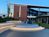 impacx Terrasse mit Beleuchtung